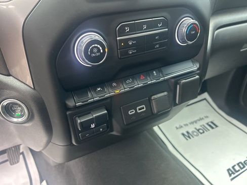 Used 2023 Chevrolet Silverado 1500 Custom image 18