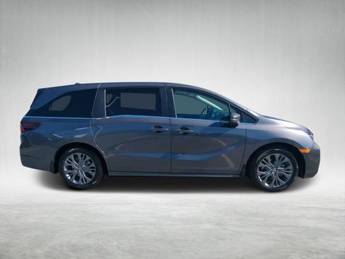 New 2026 Honda Odyssey Touring image 3