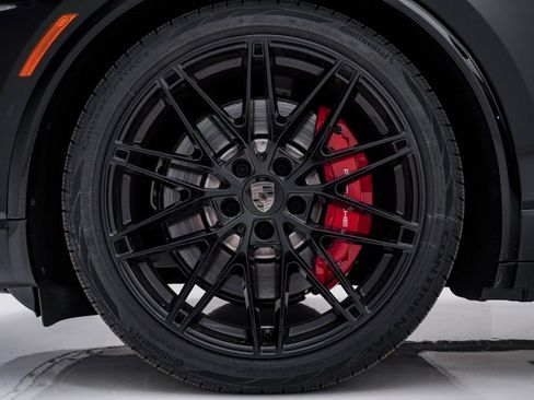 New 2026 Porsche Macan Turbo Electric image 13