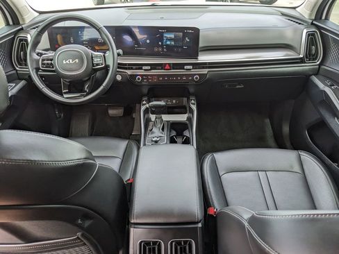 Certified 2025 Kia Sorento S FWD image 14