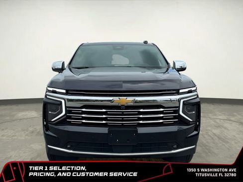 Used 2025 Chevrolet Suburban Premier RWD image 16