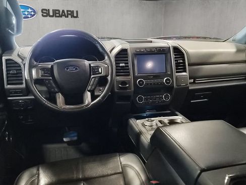Used 2019 Ford Expedition XLT w/ Equipment Group 202A AWD/4WD image 2