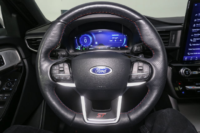 Used 2024 Ford Explorer ST w/ Equipment Group 401A AWD/4WD image 32