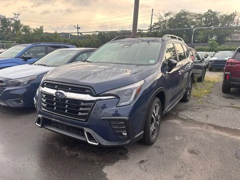 Used 2025 Subaru Ascent Touring AWD/4WD image 1