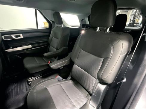 Used 2022 Ford Explorer XLT RWD image 27