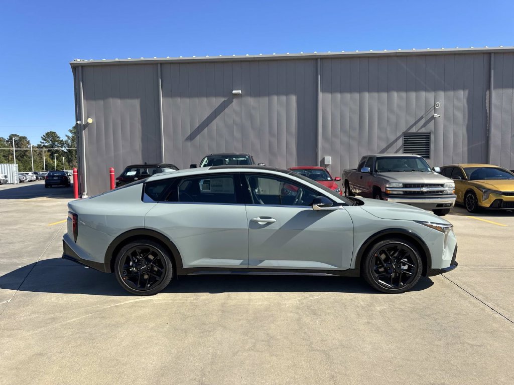 New 2027 Kia K4 GT-Line Turbo FWD image 8