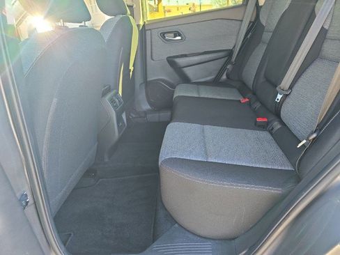 Used 2023 Nissan Rogue SV image 28