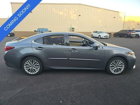 Used 2014 Lexus ES 350 FWD image 2