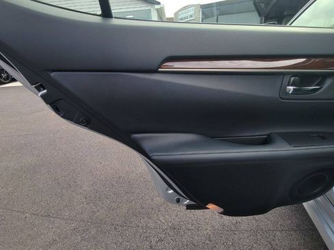 Used 2014 Lexus ES 350 w/ Luxury Package FWD image 26