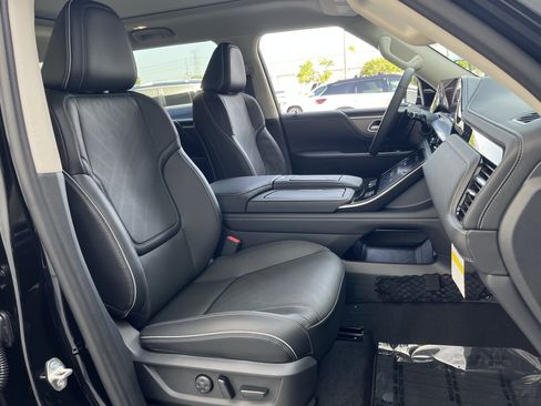 Certified 2026 INFINITI QX80 Luxe w/ Cargo Package AWD/4WD image 22