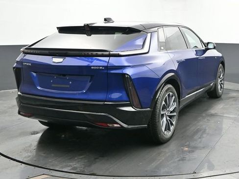 New 2025 Cadillac Lyriq Sport image 7