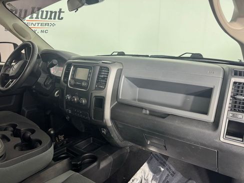 Used 2018 RAM 2500 Tradesman w/ Chrome Appearance Group AWD/4WD image 34