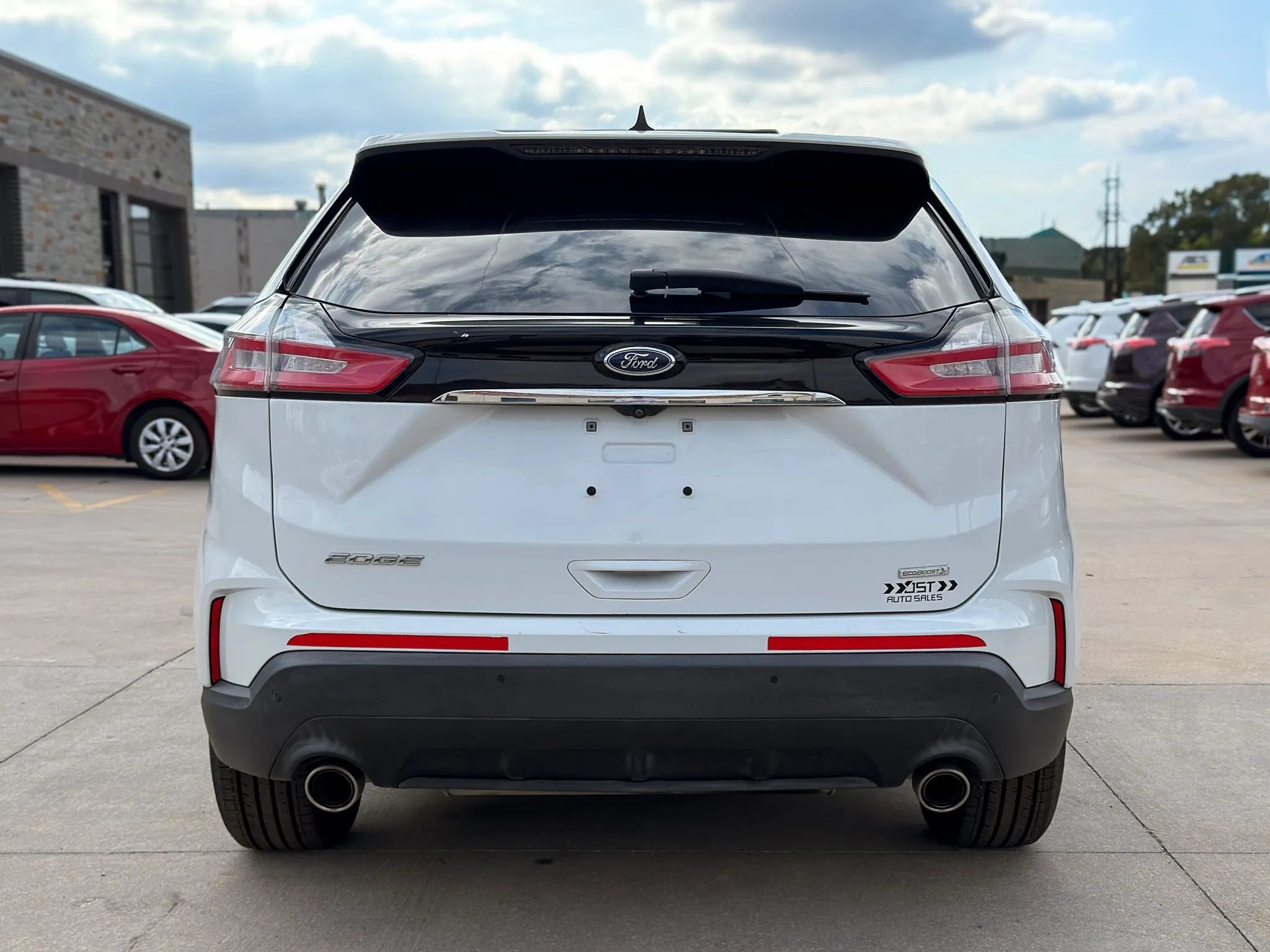 Used 2020 Ford Edge SE FWD image 6