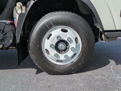 New 2024 Chevrolet Low Cab Forward image 11