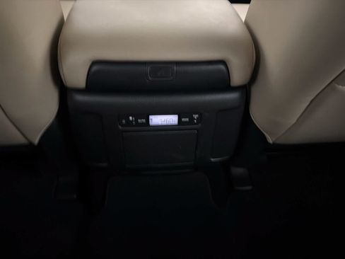 Used 2022 Nissan Armada SL RWD image 22