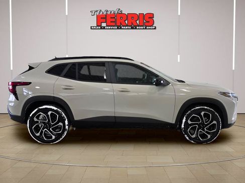 New 2026 Chevrolet Trax RS w/ Sunroof Package FWD image 8