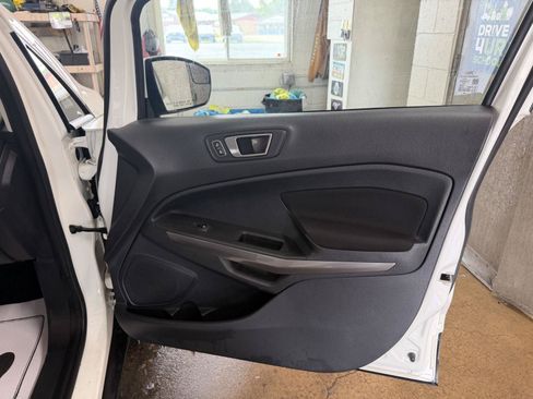 Certified 2020 Ford EcoSport SE FWD image 12