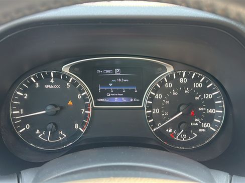 Used 2018 Nissan Pathfinder Platinum AWD/4WD image 20