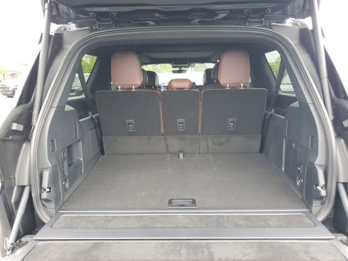 New 2026 Lincoln Navigator L Reserve AWD/4WD image 32