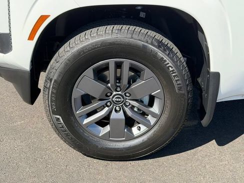 Certified 2025 Nissan Frontier SV w/ SV Convenience Package RWD image 27