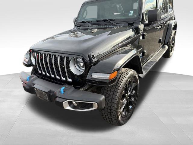 Used 2023 Jeep Wrangler Unlimited Sahara w/ Cold Weather Group AWD/4WD image 3