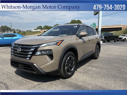 Used 2024 Nissan Rogue SV FWD image 1