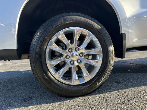 Used 2021 Chevrolet Silverado 1500 LTZ w/ LTZ Premium Package image 18