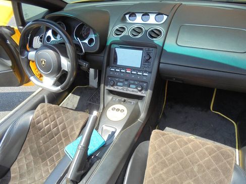 Used 2007 Lamborghini Gallardo Spyder AWD/4WD image 12