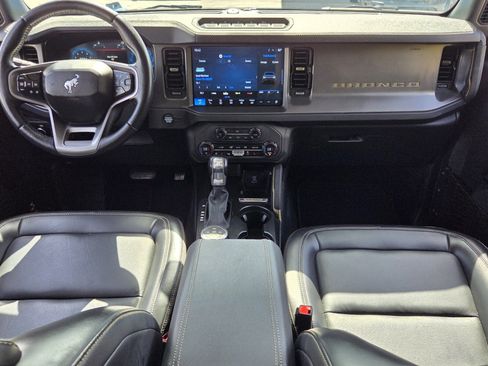 Used 2025 Ford Bronco Badlands AWD/4WD image 12
