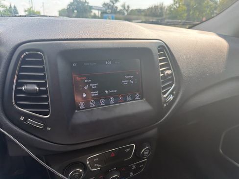 Used 2018 Jeep Compass Latitude w/ Popular Equipment Group AWD/4WD image 12