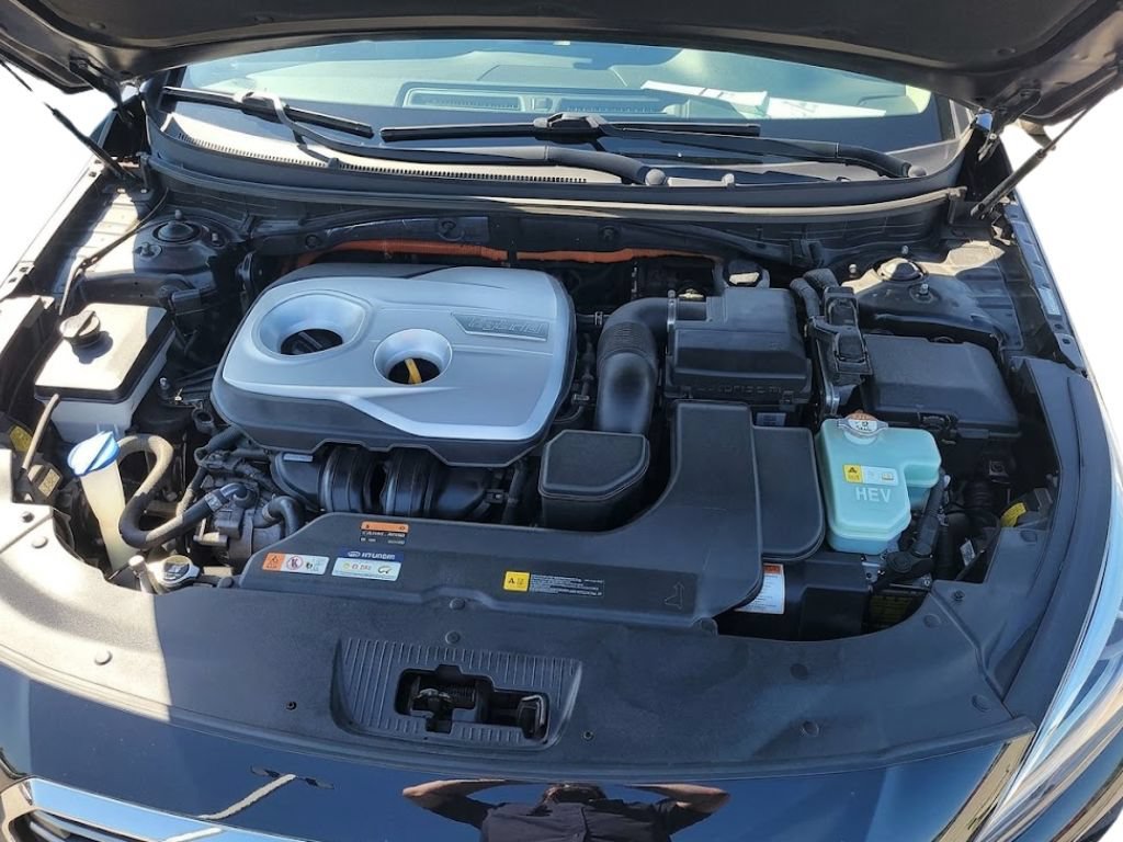 Used 2017 Hyundai Sonata Limited w/ Ultimate Package 02 FWD image 8