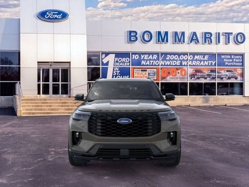 New 2026 Ford Explorer ST-Line w/ ST-Line Street Pack AWD/4WD image 6