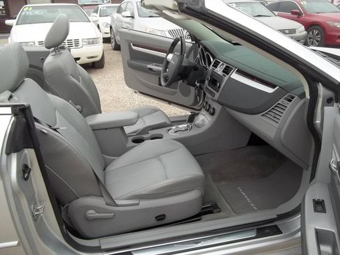 Used 2008 Chrysler Sebring Limited w/ Luxury Group FWD image 13