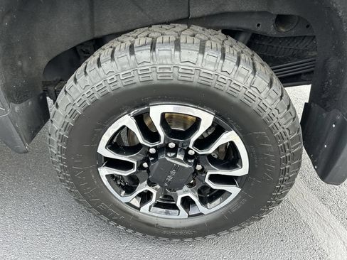 Used 2020 GMC Sierra 2500 SLE AWD/4WD image 10