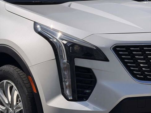 Used 2023 Cadillac XT4 Luxury w/ Cold Weather Package AWD/4WD image 12