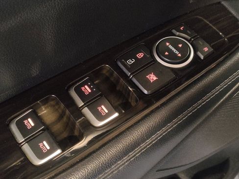 Used 2020 Kia Sorento AWD V6 image 27