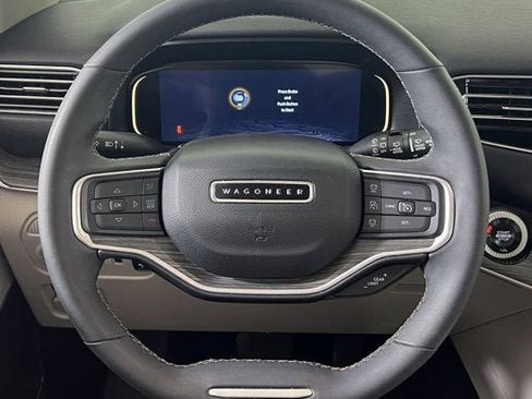 Used 2024 Jeep Wagoneer Series III w/ Flexible Seating Group image 11