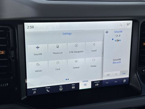 Used 2023 Ford Bronco Badlands image 14