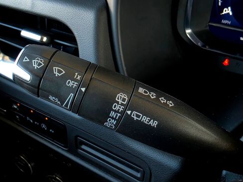 Used 2024 Chevrolet Suburban LT AWD/4WD image 28