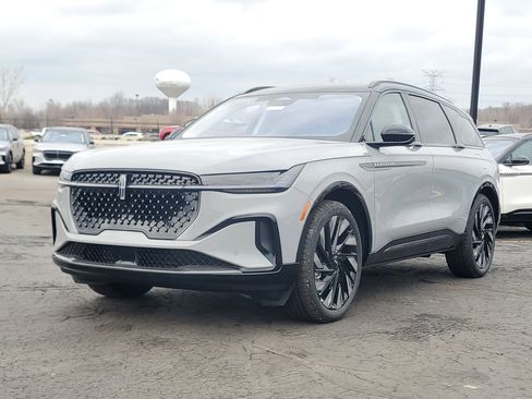 New 2026 Lincoln Nautilus Reserve image 2