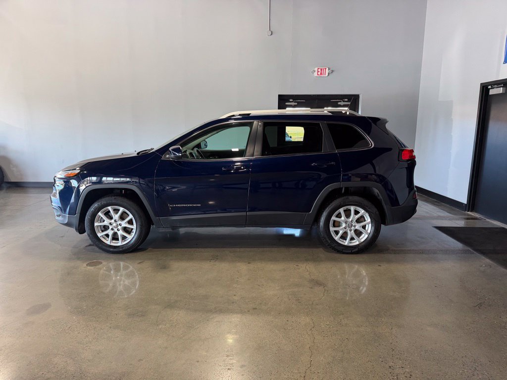 Used 2014 Jeep Cherokee Latitude w/ Cold Weather Group AWD/4WD image 7