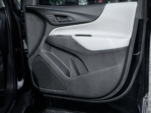 Used 2024 Chevrolet Equinox LS w/ LS Convenience Package image 37