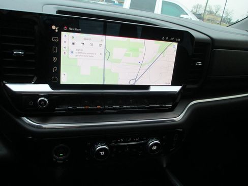 Used 2023 GMC Sierra 1500 SLT w/ SLT Convenience Package image 29