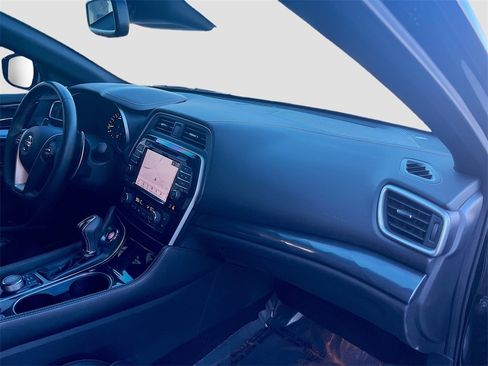 Used 2022 Nissan Maxima SR w/ Sport Mat Group image 30
