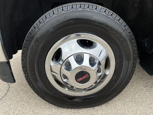 Used 2016 GMC Sierra 3500 SLT w/ Driver Alert Package image 11