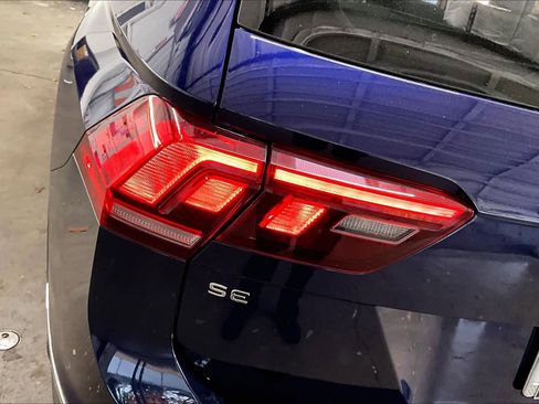 Used 2022 Volkswagen Tiguan SE image 31