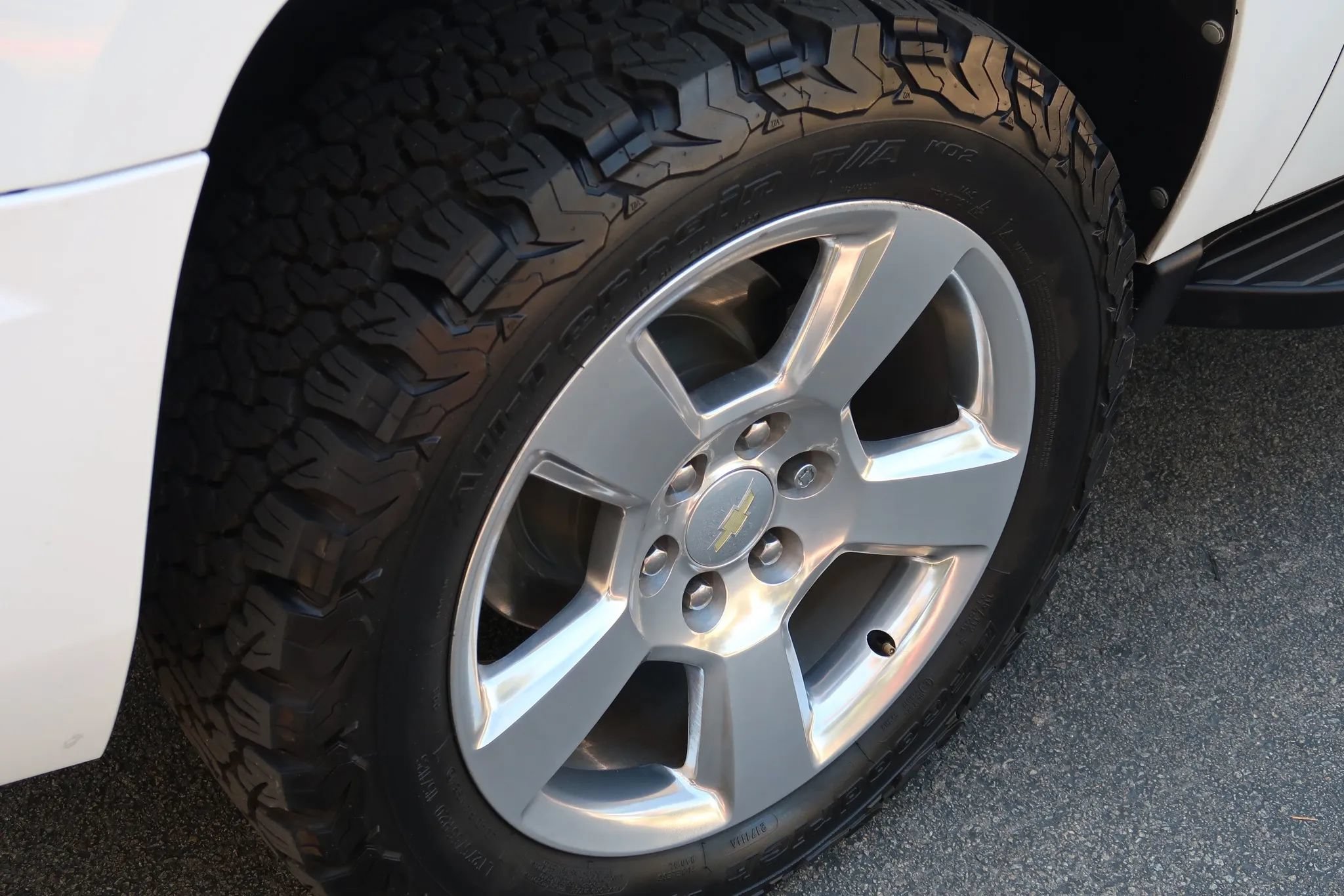 Used 2007 Chevrolet Suburban LTZ w/ LTZ Preferred Equipment Group RWD image 13