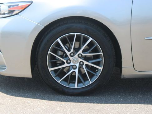 Used 2018 Lexus ES 350 w/ Luxury Package w/Wood Trim FWD image 21
