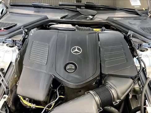 Used 2025 Mercedes-Benz E 350 4MATIC Sedan image 15