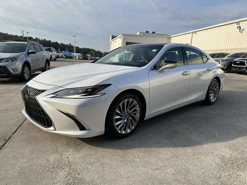 Used 2023 Lexus ES 350 Ultra Luxury w/ Accessory Package (Z2) FWD image 7